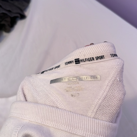 White Crewneck - Picture 3 of 3